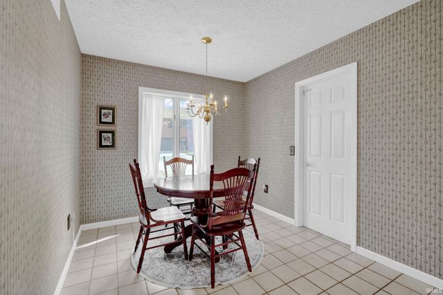 500-10 Greentree Drive, Bedford, IN 47421