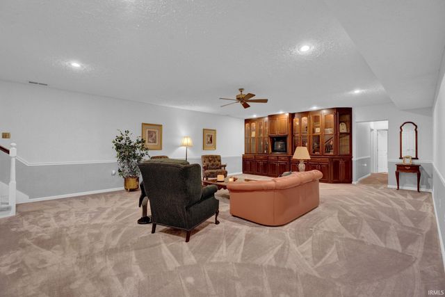 500-10 Greentree Drive, Bedford, IN 47421