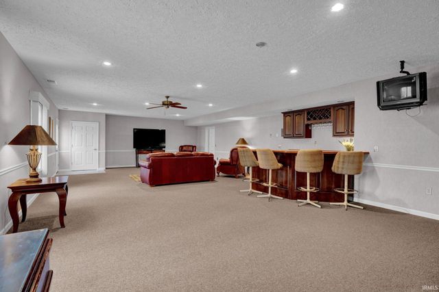 500-10 Greentree Drive, Bedford, IN 47421