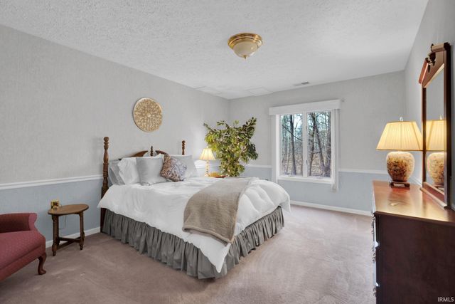 500-10 Greentree Drive, Bedford, IN 47421