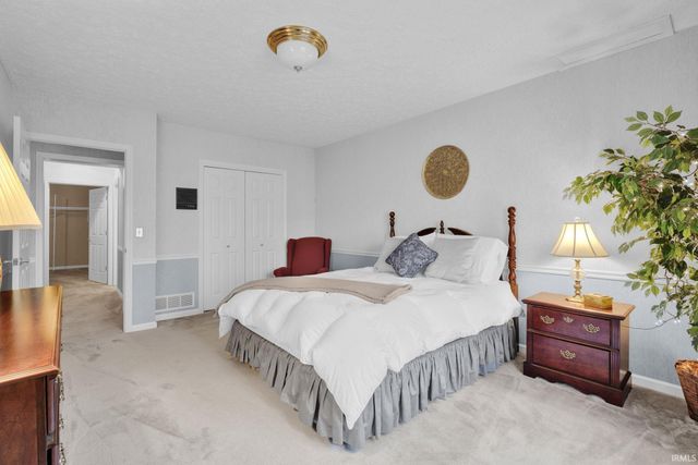 500-10 Greentree Drive, Bedford, IN 47421