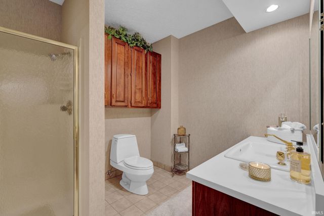 500-10 Greentree Drive, Bedford, IN 47421