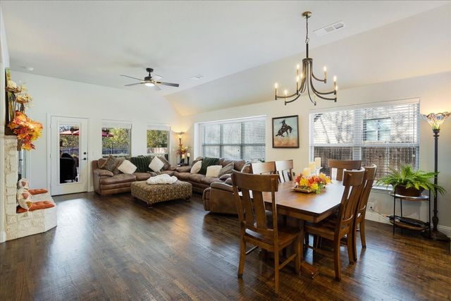 1704 Southridge Drive, Van Alstyne, TX 75495