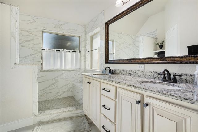 1704 Southridge Drive, Van Alstyne, TX 75495