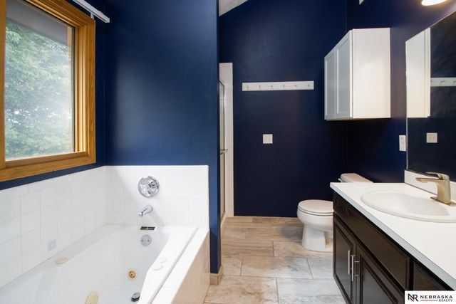 12111 N 159th Street, Bennington, NE 68007