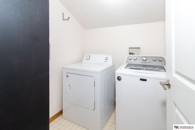 12111 N 159th Street, Bennington, NE 68007