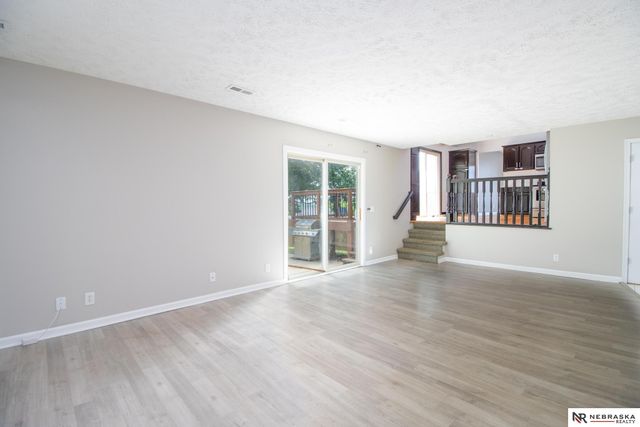12111 N 159th Street, Bennington, NE 68007