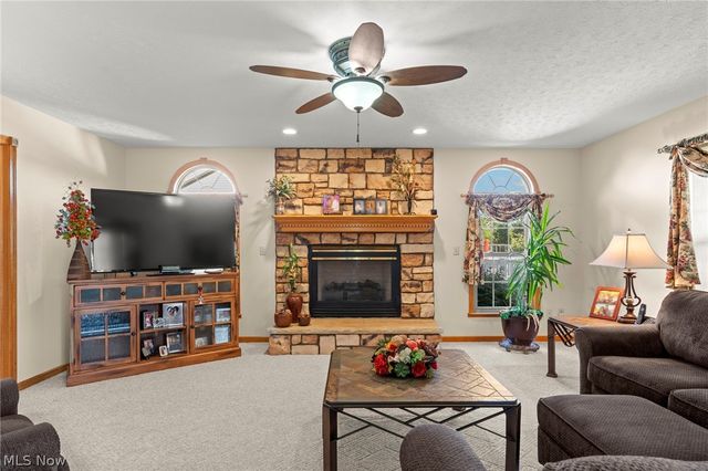 4549 Bunker Lane, Stow, OH 44224
