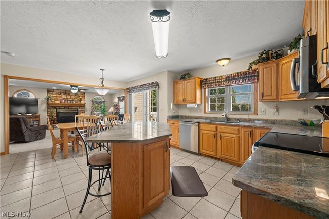 4549 Bunker Lane, Stow, OH 44224