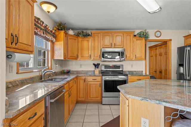4549 Bunker Lane, Stow, OH 44224