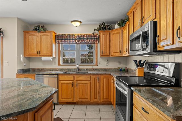 4549 Bunker Lane, Stow, OH 44224