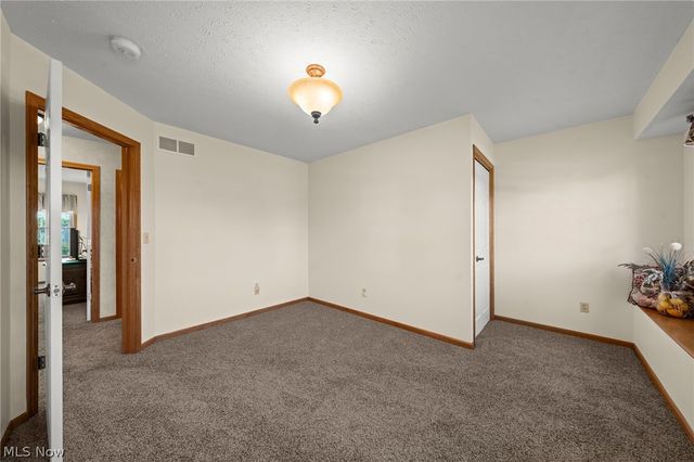 4549 Bunker Lane, Stow, OH 44224
