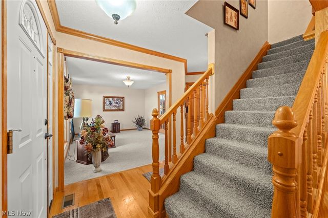 4549 Bunker Lane, Stow, OH 44224