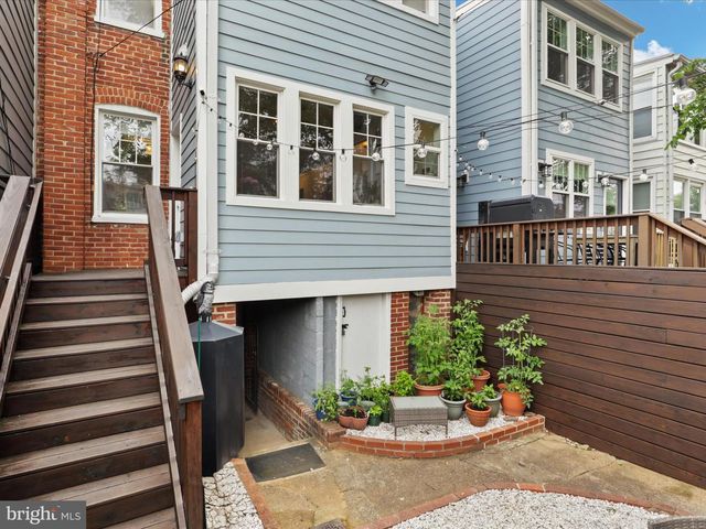 1813 BAY ST SE, Washington, DC 20003