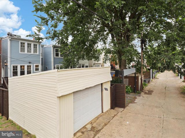 1813 BAY ST SE, Washington, DC 20003