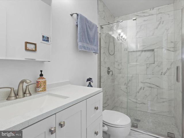 1813 BAY ST SE, Washington, DC 20003