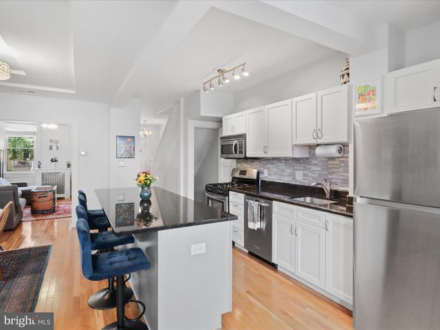 1813 BAY ST SE, Washington, DC 20003