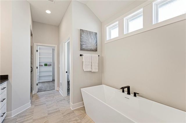 10510 N Liberty Street, Kansas City, MO 64155