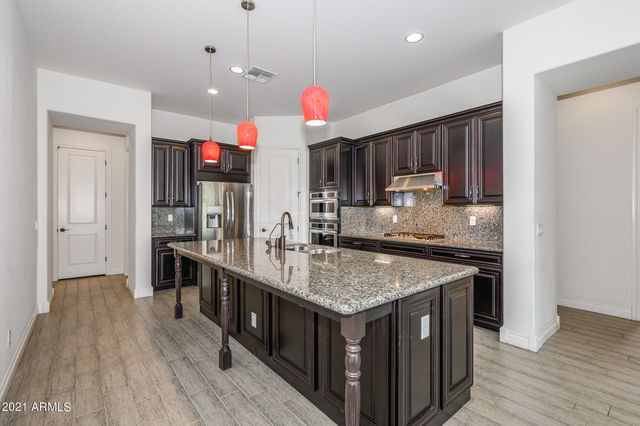 941 E Lowell Avenue, Gilbert, AZ 85295