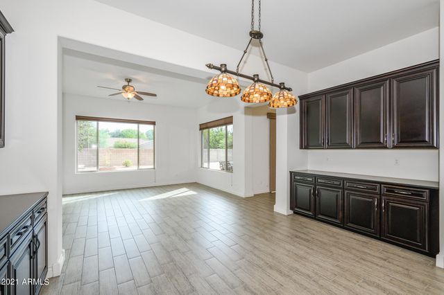 941 E Lowell Avenue, Gilbert, AZ 85295