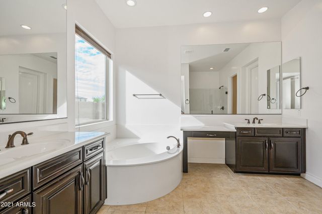 941 E Lowell Avenue, Gilbert, AZ 85295