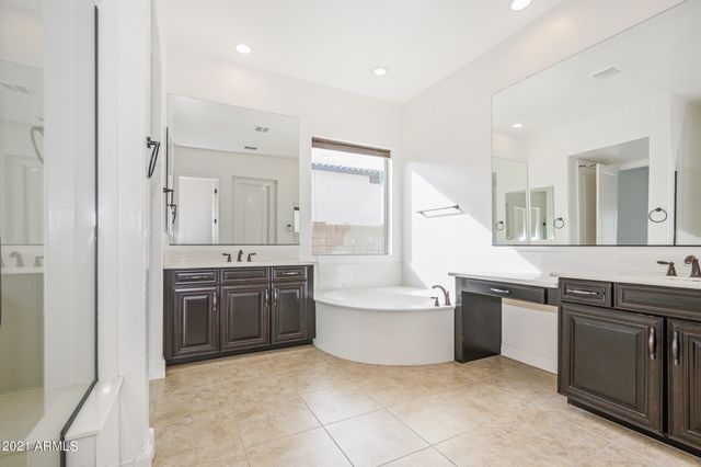 941 E Lowell Avenue, Gilbert, AZ 85295