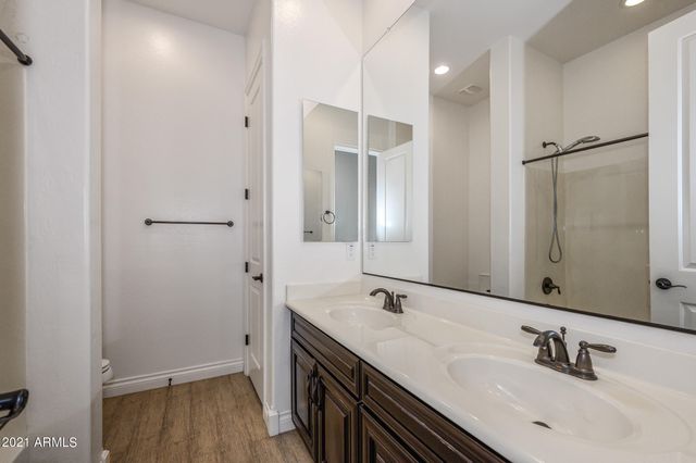 941 E Lowell Avenue, Gilbert, AZ 85295