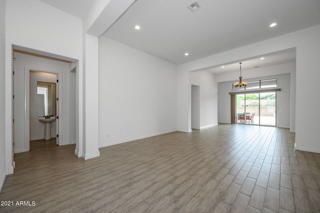 941 E Lowell Avenue, Gilbert, AZ 85295