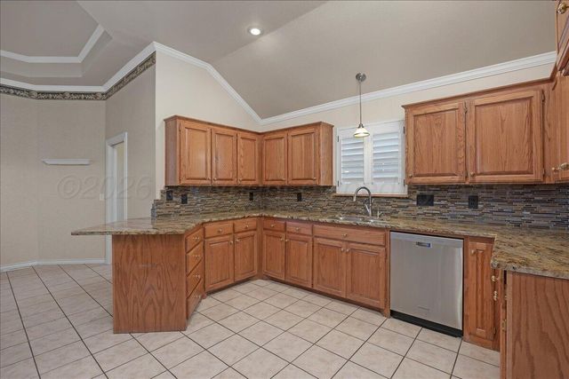 5823 NICHOLAS Circle, Amarillo, TX 79109