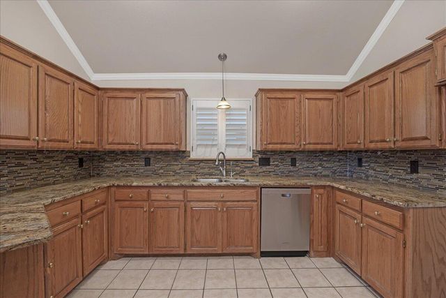 5823 NICHOLAS Circle, Amarillo, TX 79109