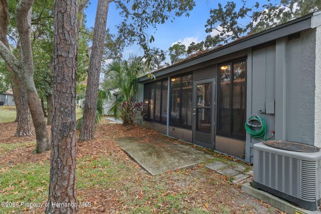 2132 Sea Pines Court, Spring Hill, FL 34606