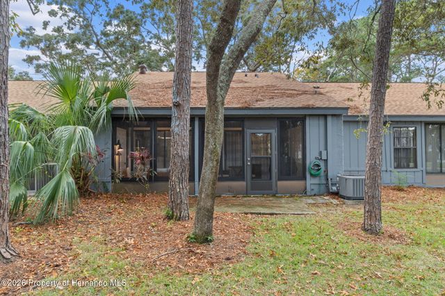 2132 Sea Pines Court, Spring Hill, FL 34606