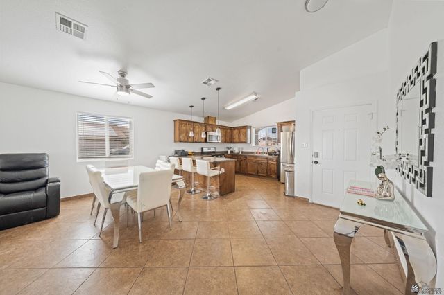 3797 E Los Olivos Dr, San Luis, AZ 85336