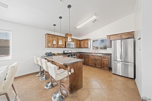 3797 E Los Olivos Dr, San Luis, AZ 85336
