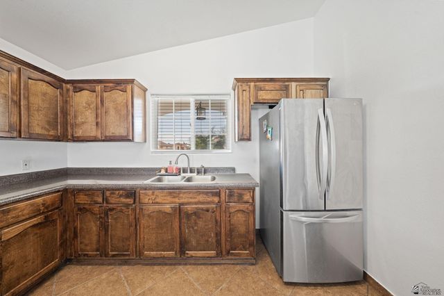3797 E Los Olivos Dr, San Luis, AZ 85336