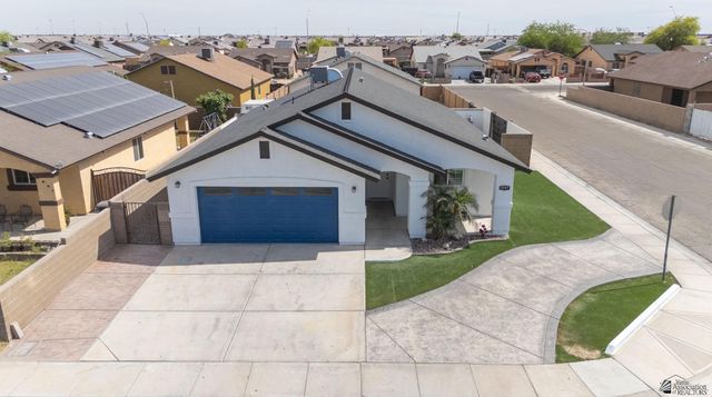 3797 E Los Olivos Dr, San Luis, AZ 85336