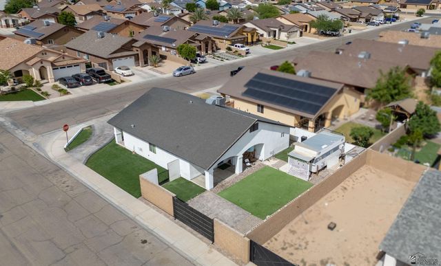 3797 E Los Olivos Dr, San Luis, AZ 85336