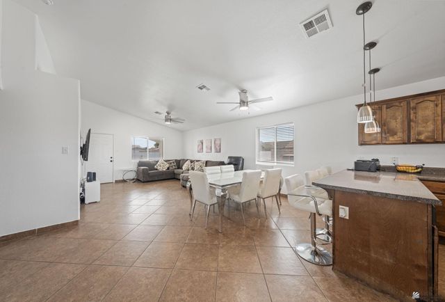 3797 E Los Olivos Dr, San Luis, AZ 85336