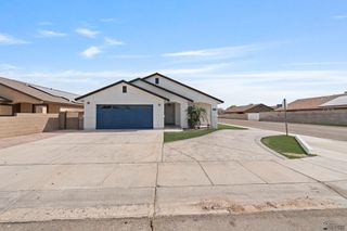 3797 E Los Olivos Dr, San Luis, AZ 85336