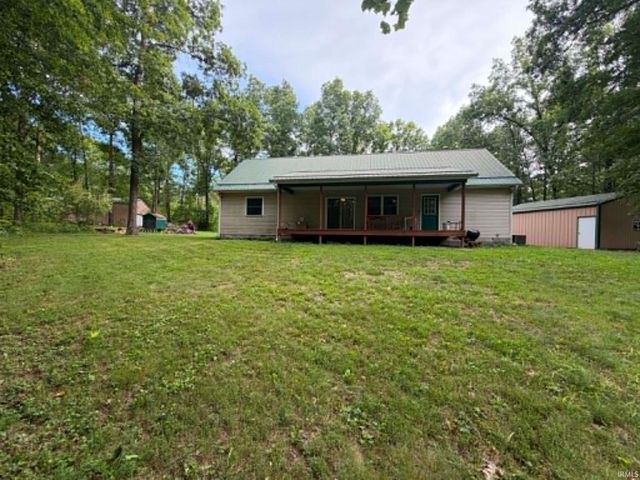 5655 S Dry Branch Rd, Bloomfield, IN 47424