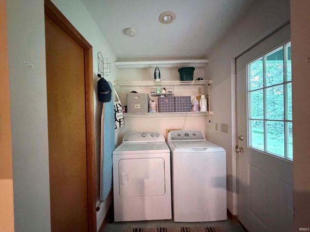 5655 S Dry Branch Rd, Bloomfield, IN 47424