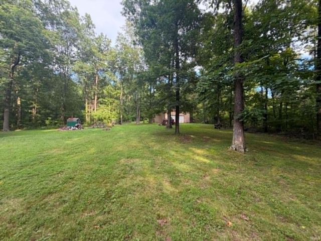 5655 S Dry Branch Rd, Bloomfield, IN 47424