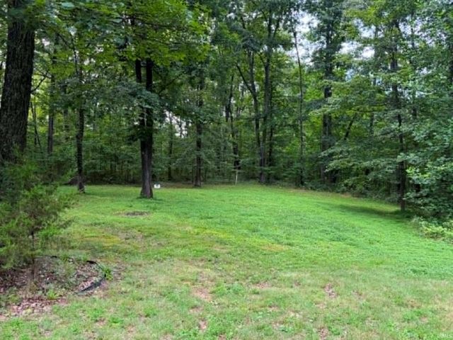5655 S Dry Branch Rd, Bloomfield, IN 47424