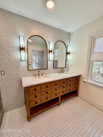 1262 Forest Acres Drive, Greenville, NC 27834