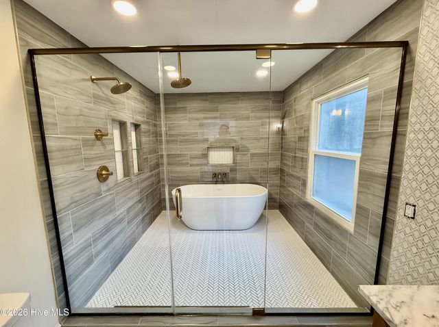 1262 Forest Acres Drive, Greenville, NC 27834