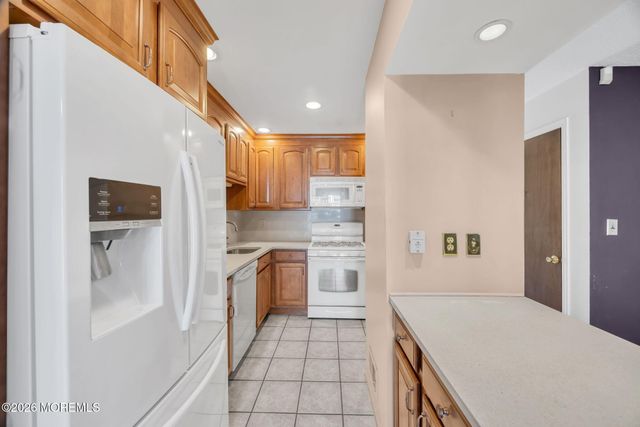 1 Chelsea Court, Parlin, NJ 08859