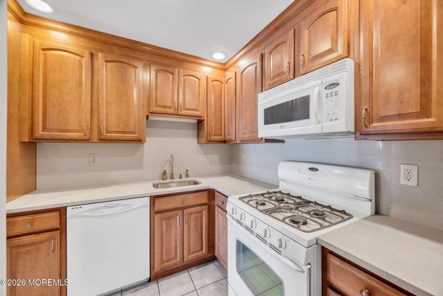 1 Chelsea Court, Parlin, NJ 08859