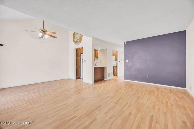 1 Chelsea Court, Parlin, NJ 08859