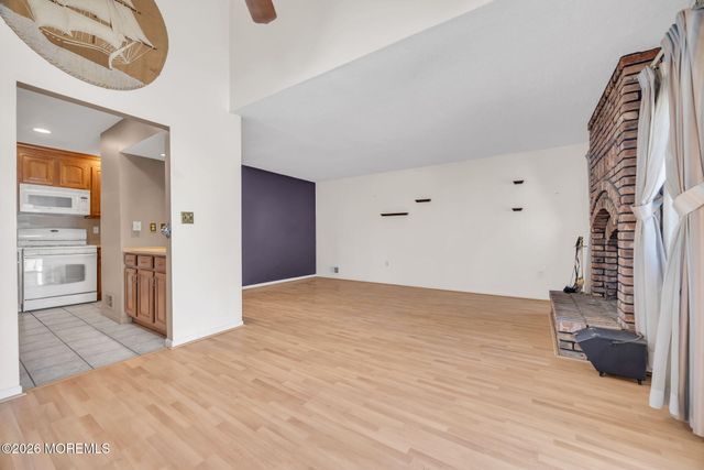 1 Chelsea Court, Parlin, NJ 08859