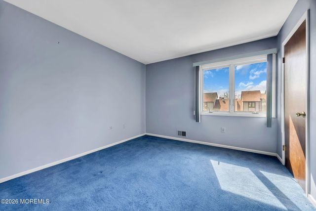 1 Chelsea Court, Parlin, NJ 08859